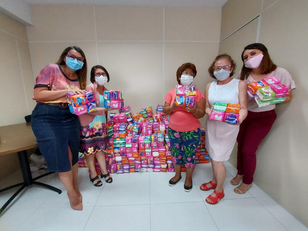 "Por Elas - Servidores Fazendários no Combate à Pobreza Menstrual" faz doação dos kits de absorventes neste sábado